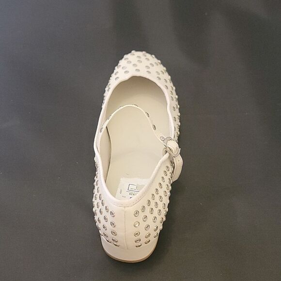 BRAND NEW MADDEN GIRL MARY JANE STYLE STUDDED LOW BLOCK HEEL SHOE R3 - Picture 1 of 16